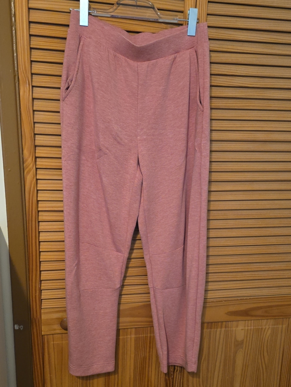 Lou & Grey Dusty Rose Pull-On Jogger Pants